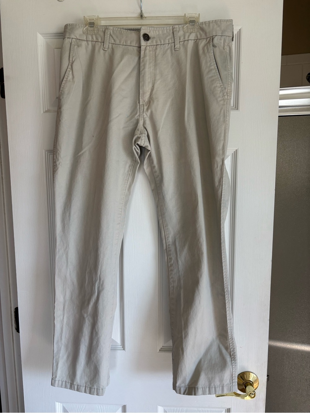 Like new GAP Men's Khaki Cotton Chinos -  34/30